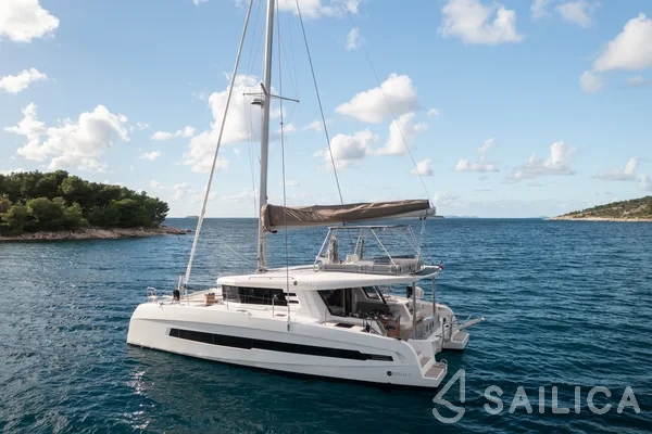 Cervetti 44 - Yacht Charter Sailica