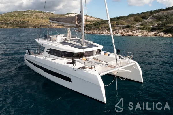 Cervetti 44 - Yacht Charter Sailica