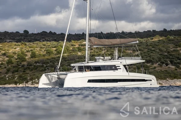Cervetti 44 - Yacht Charter Sailica