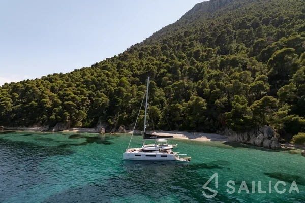 Lagoon 51 - Yacht Charter Sailica