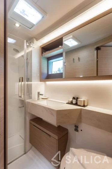 Lagoon 51 - Yacht Charter Sailica