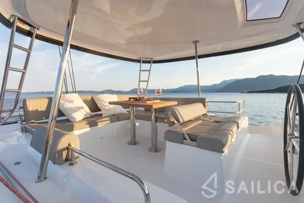 Lagoon 51 - Yacht Charter Sailica
