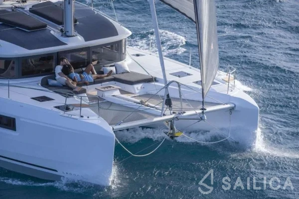 Lagoon 51 - Yacht Charter Sailica