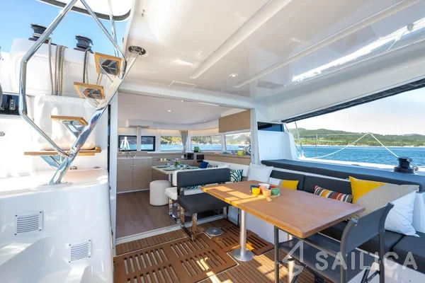 Lagoon 43 Power - Yacht Charter Sailica