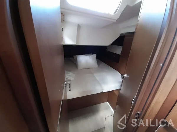 Oceanis 46.1 - Yacht Charter Sailica