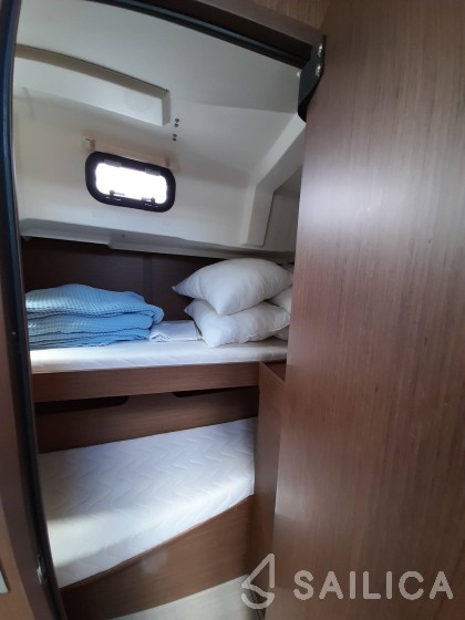 Oceanis 46.1 - Yacht Charter Sailica