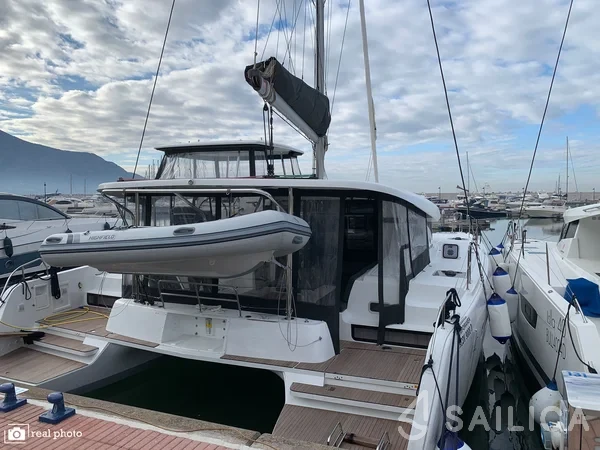 Lagoon 42 - Yacht Charter Sailica
