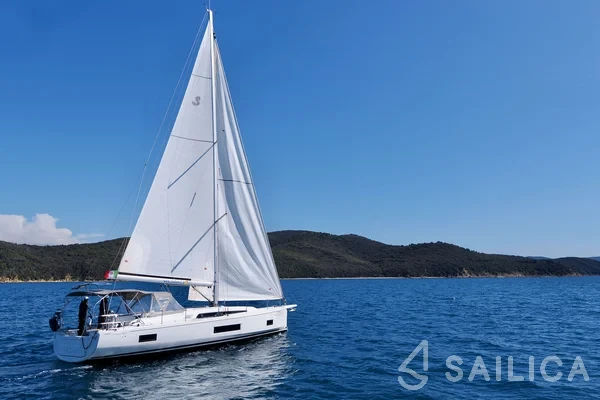 Oceanis 46.1 - Yacht Charter Sailica
