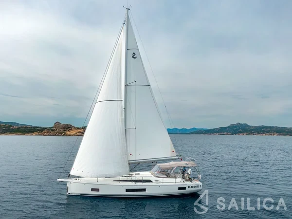 Oceanis 46.1 - Yacht Charter Sailica