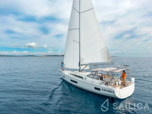 Oceanis 46.1 - Yacht Charter Sailica