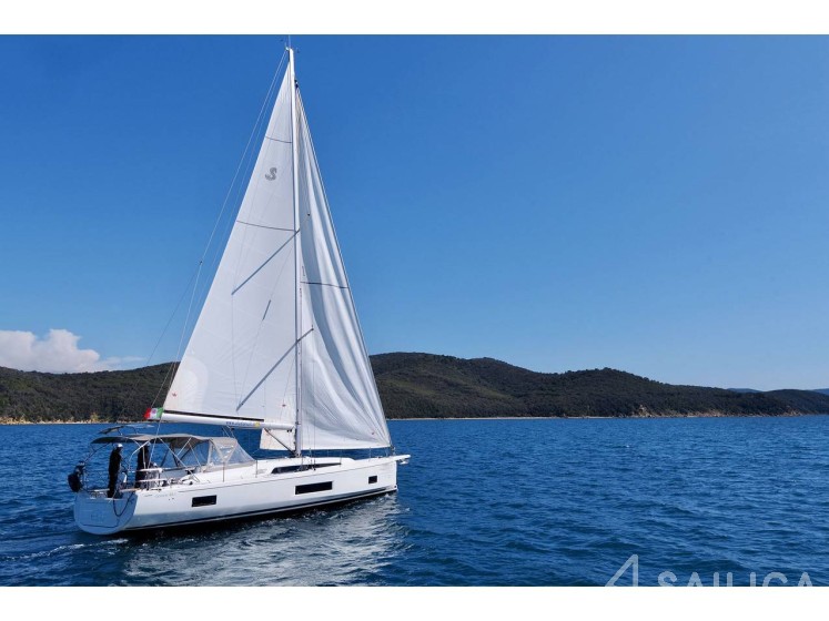 Oceanis 46.1 - Yacht Charter Sailica