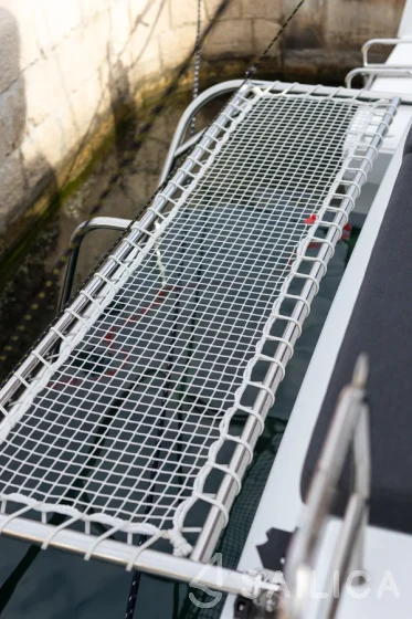 Lagoon 43 Power - Yacht Charter Sailica