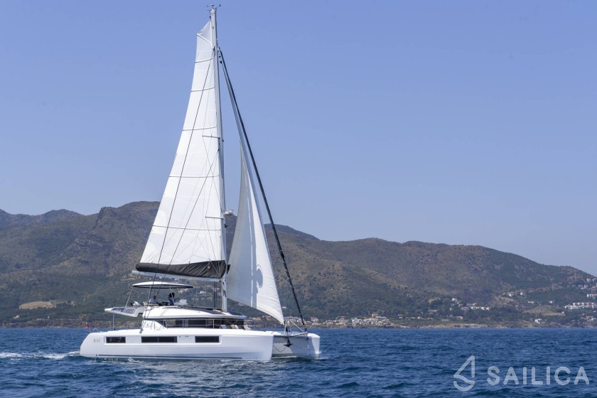 Lagoon 51 - Yacht Charter Sailica
