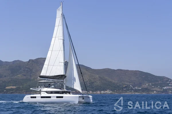 Lagoon 51 - Yacht Charter Sailica