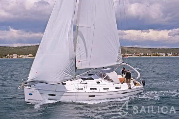 Bavaria 40 Cruiser - Yacht Charter Sailica
