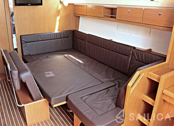 Bavaria 40 Cruiser - Yacht Charter Sailica