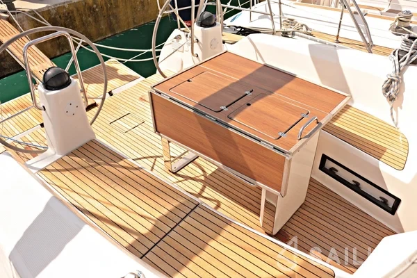 Bavaria 40 Cruiser - Yacht Charter Sailica