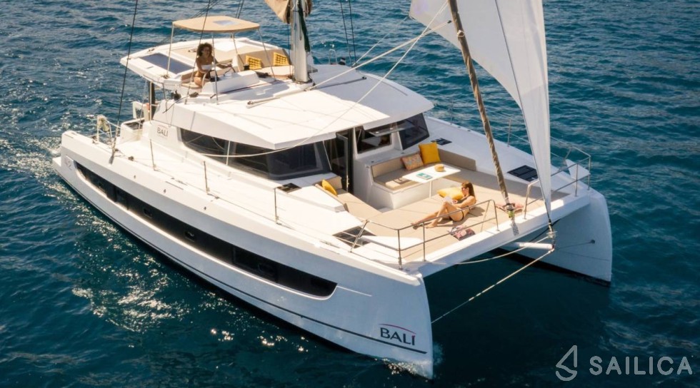 Bali 4.2 - Yacht Charter Sailica