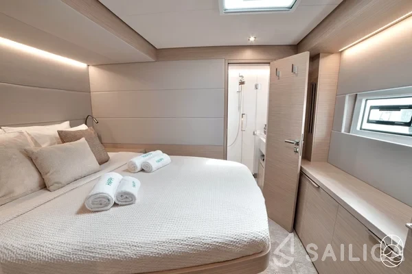 Lagoon 55 - Yacht Charter Sailica