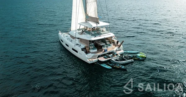 Lagoon 55 - Yacht Charter Sailica