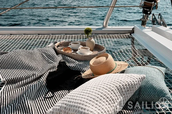 Lagoon 55 - Yacht Charter Sailica