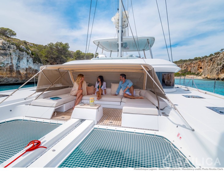 Lagoon 55 - Yacht Charter Sailica