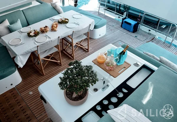 Lagoon 55 - Yacht Charter Sailica