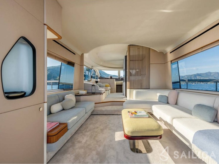 Azimut 68 - Yacht Charter Sailica