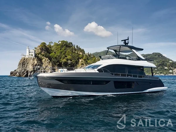 Azimut 68 - Yacht Charter Sailica