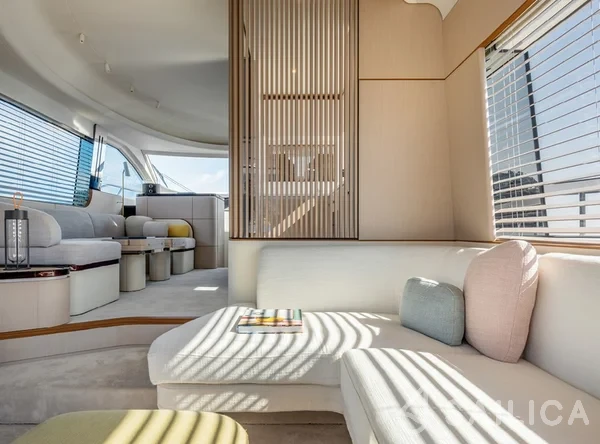 Azimut 68 - Yacht Charter Sailica
