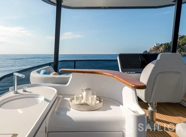 Azimut 68 - Yacht Charter Sailica