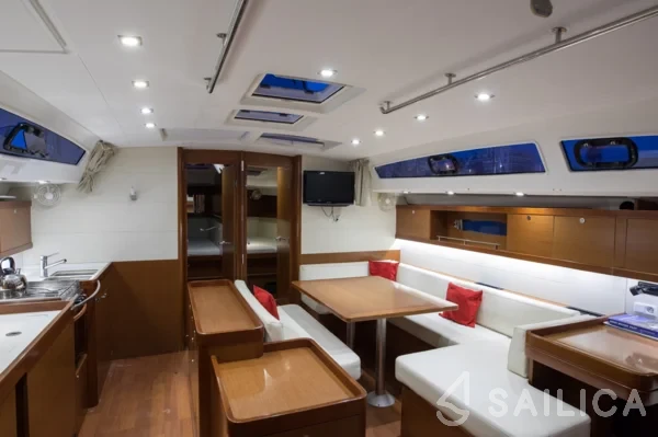 Oceanis 50 Family - Yacht Charter Sailica