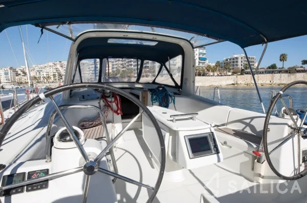 Oceanis 50 Family - Yacht Charter Sailica
