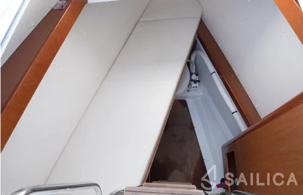 Oceanis 50 Family - Yacht Charter Sailica