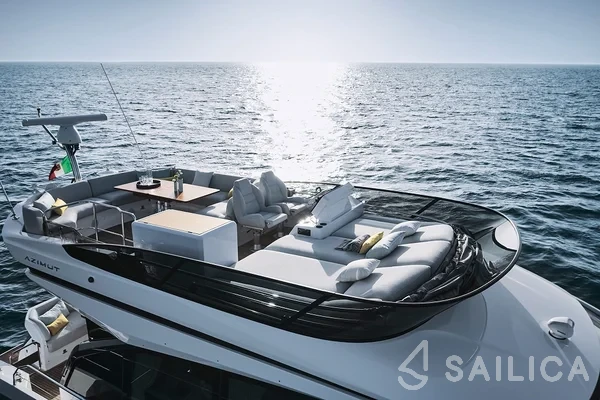 Azimut 53 - Yacht Charter Sailica