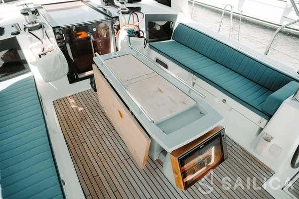 Oceanis 45 - Yacht Charter Sailica