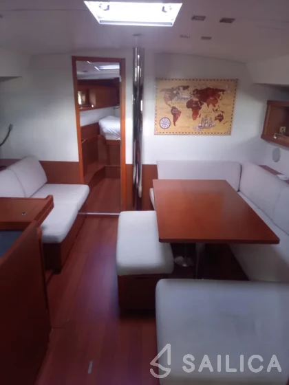 Oceanis 45 - Yacht Charter Sailica