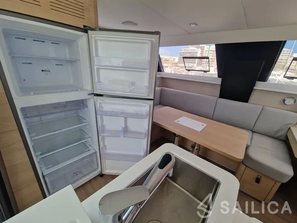 Aventura 37 - Yacht Charter Sailica