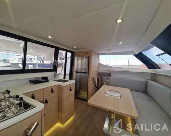 Aventura 37 - Yacht Charter Sailica