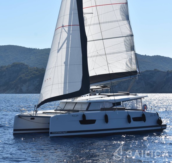 Isla 40 - Yacht Charter Sailica
