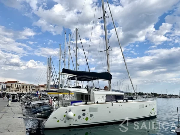 Lagoon 450  Flybridge - Yacht Charter Sailica