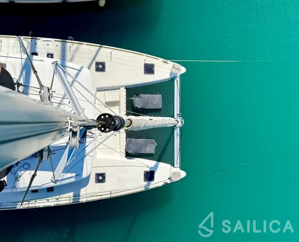 Lagoon 450  Flybridge - Yacht Charter Sailica
