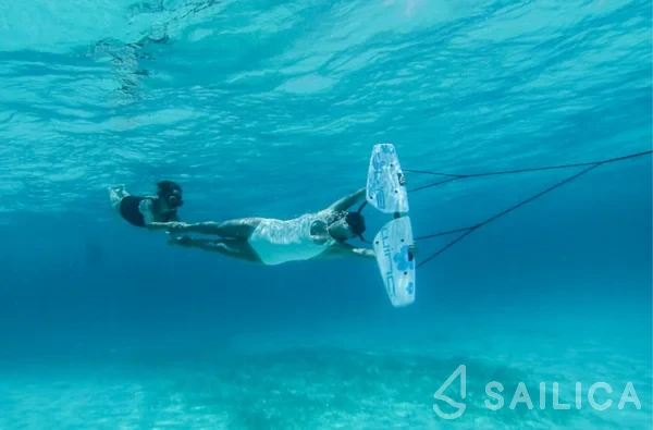 Lagoon 450  Flybridge - Yacht Charter Sailica