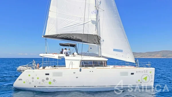 Lagoon 450  Flybridge - Yacht Charter Sailica
