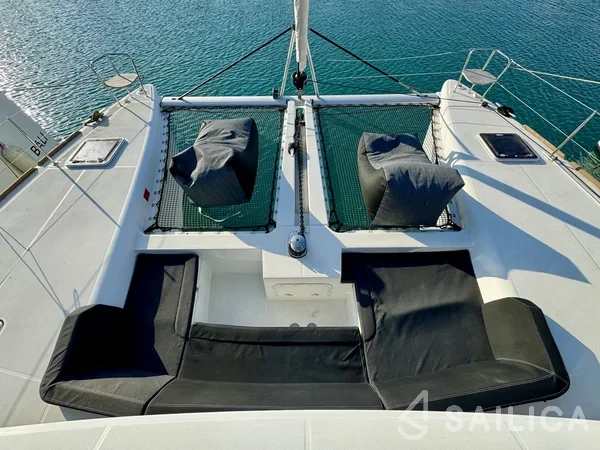 Lagoon 450  Flybridge - Yacht Charter Sailica