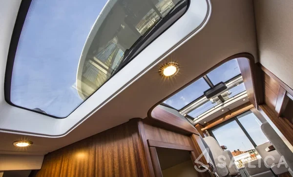 Nimbus 405 Flybridge - Yacht Charter Sailica