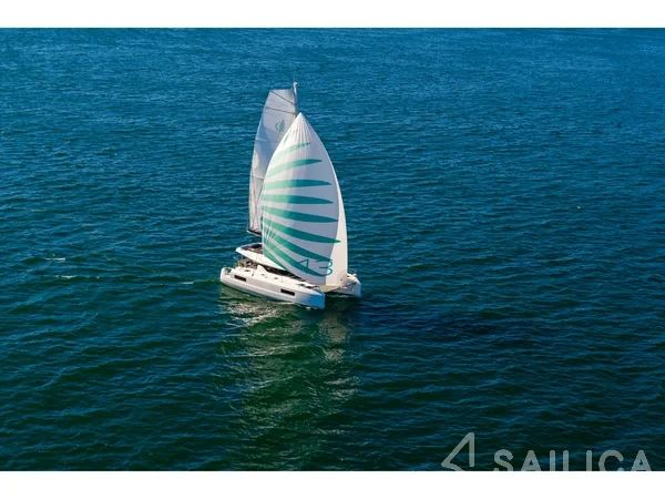 Lagoon 43 Power - Yacht Charter Sailica