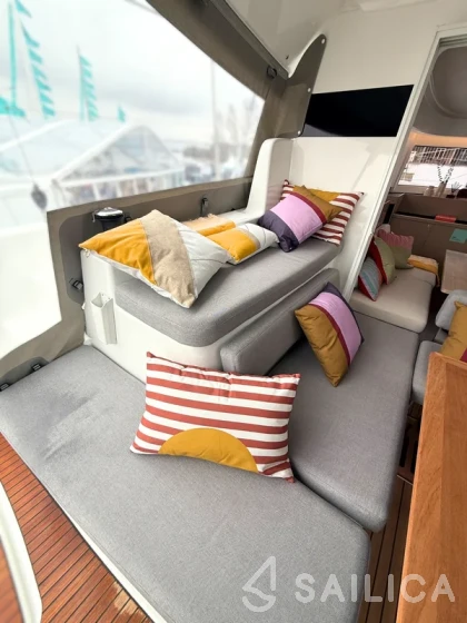Lagoon 38 - Yacht Charter Sailica