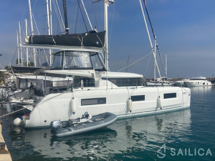 Lagoon 46  - Yacht Charter Sailica