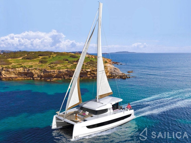 Bali Catsmart - Yacht Charter Sailica